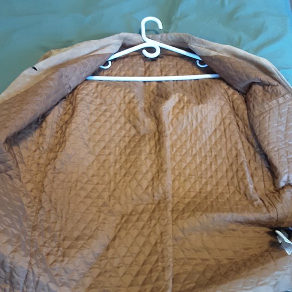 Danier Tan Suede Trench Coat - Picture 9 of 16